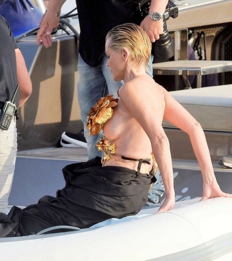 Sharon Stone 無料のポルノスター 写真