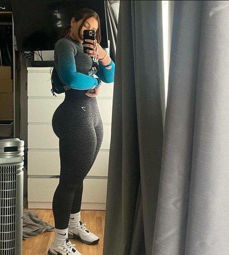 Caroline Hobday ポルノ女優 アーカイブ