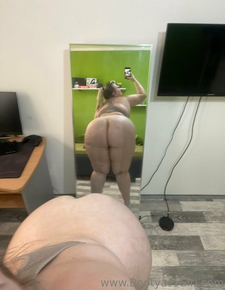 大きなお尻のマンコOnlyFans ホットポルノ 写真