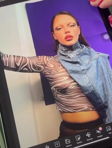 Nicole Dutr トップポルノスター ギャラリー