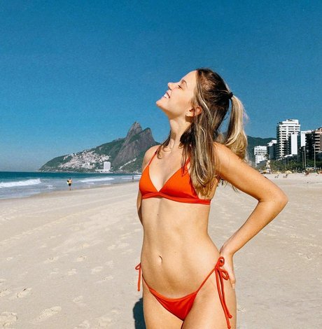 Nicole Dutr エロティックなポルノスター 画像