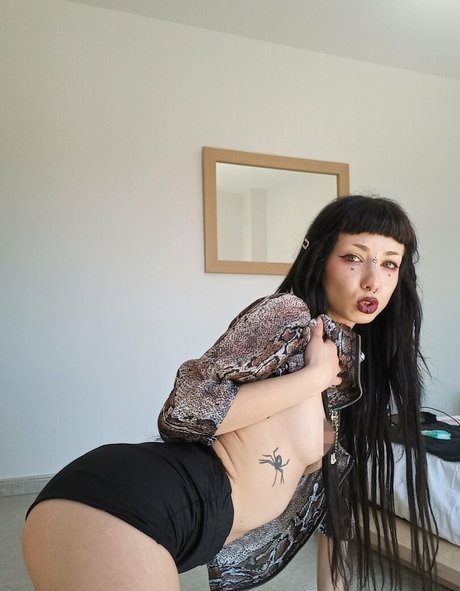 u ralita top profile image