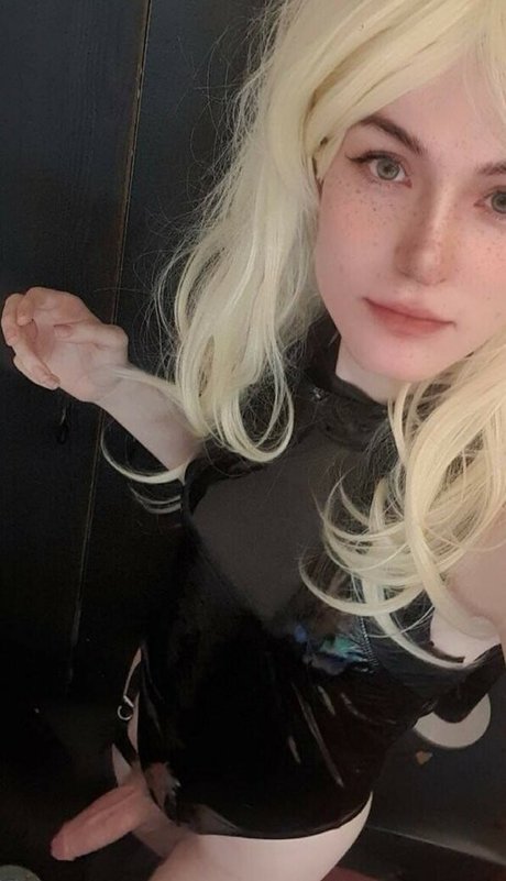 lexxiraus ポルノスター パーフェクト 写真