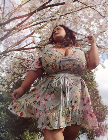 Nicole Denise Johansson モデル 画像