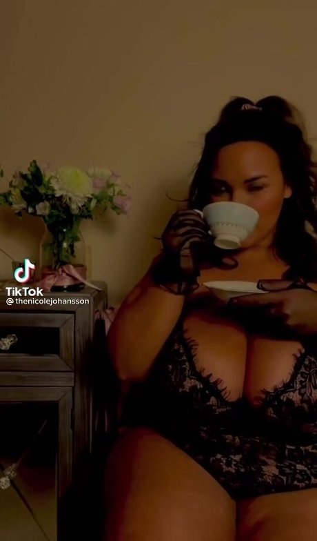 ランジェリーベイビーOnlyFans 無料セックス 写真