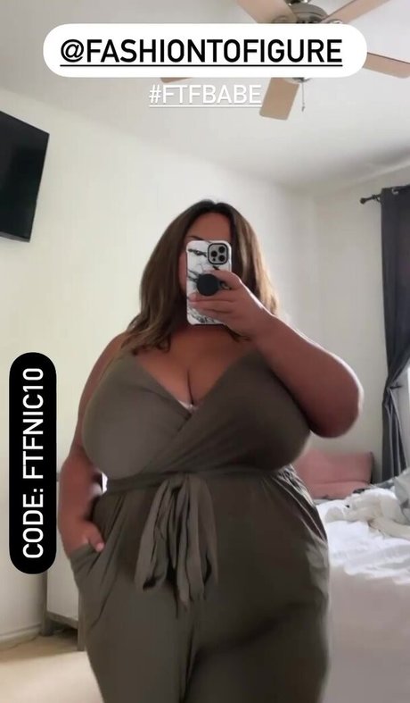 張りのあるおっぱいOnlyFans ポルノグラフィック 写真