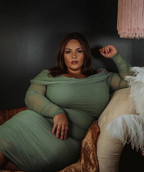 Nicole Denise Johansson アート女優 アーカイブ