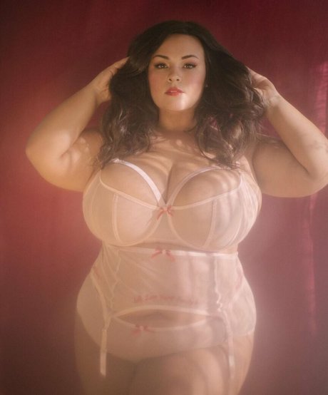 Nicole Denise Johansson アートスター ギャラリー