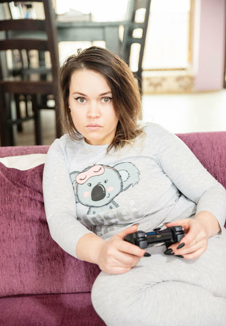 おばあちゃんの巨乳OnlyFans ホット 写真