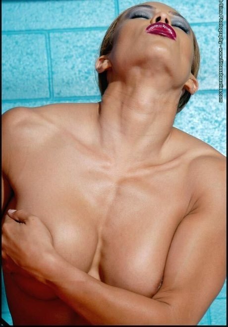 Dina Al sabah ヌードモデル 写真