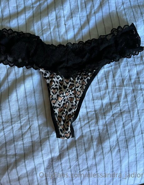 alessandra jadior スター ヌード 画像