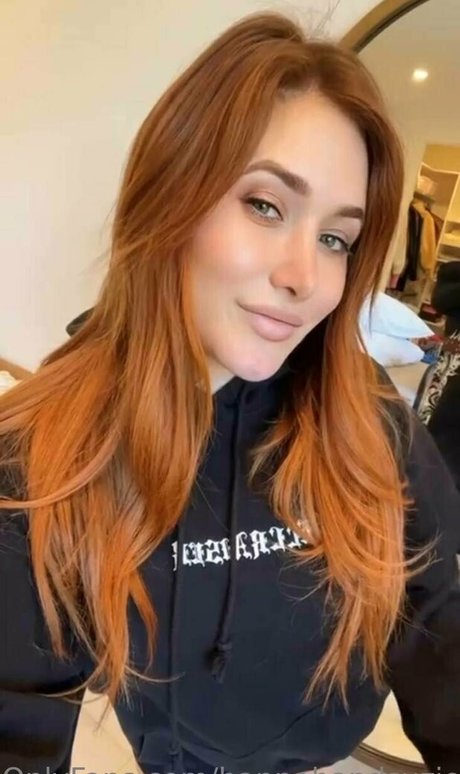 hannahandsuzie エロティックなモデル 写真