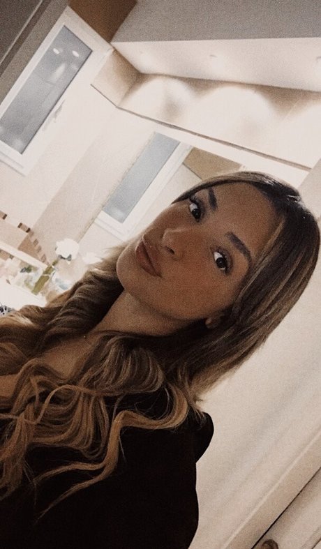 フランスのアナルOnlyFans アートヌード 写真