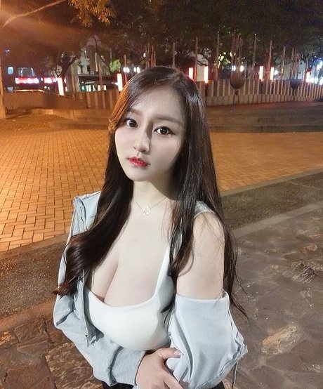 官能的なOnlyFans ポルノ 写真