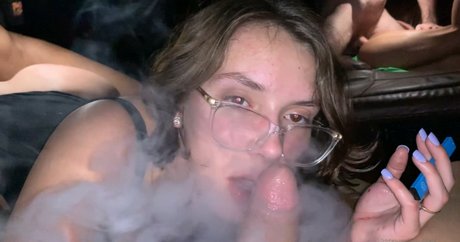 大学のOnlyFans アートヌード 画像