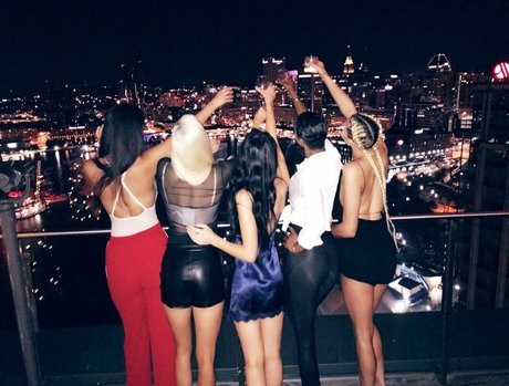 Dezmin Schubel ポルノスター 無料 画像