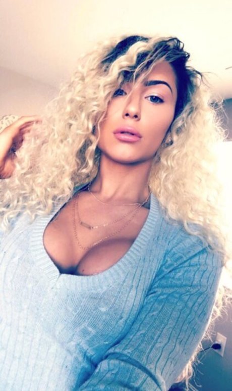 Dezmin Schubel ポルノモデル ギャラリー