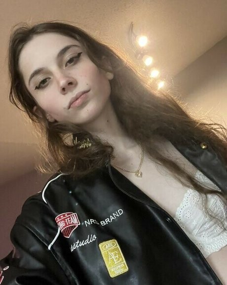 Lillith Xoxo ヌードモデル 写真