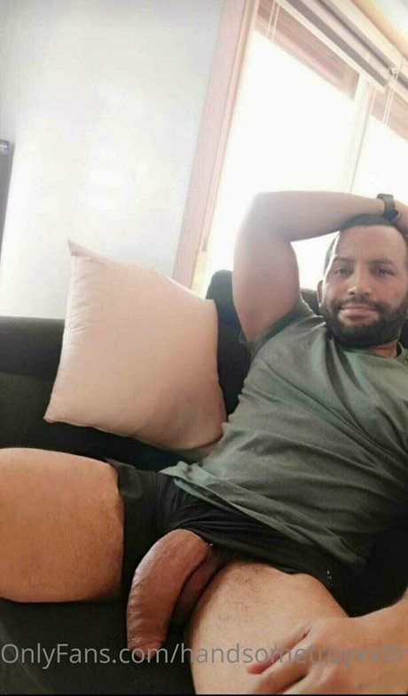 handsometroyxxlfree profile image