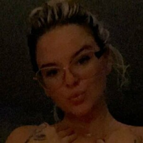 裸のトゥインクOnlyFans セクシー 写真