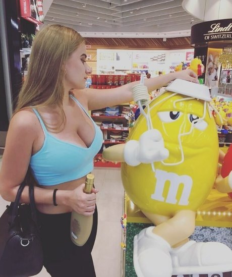 巨乳とお尻のOnlyFans 無料ポルノ ギャラリー