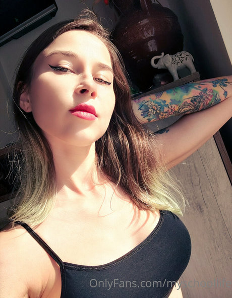 myschoollife ポルノスター ギャラリー