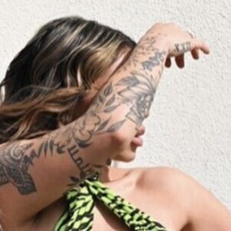 Ashley Bernier 無料モデル 画像