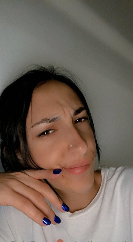 フラットオンリーファン セクシーヌード 写真