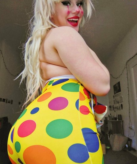 レズビアン ストラップオン OnlyFans 美しいxxx 画像