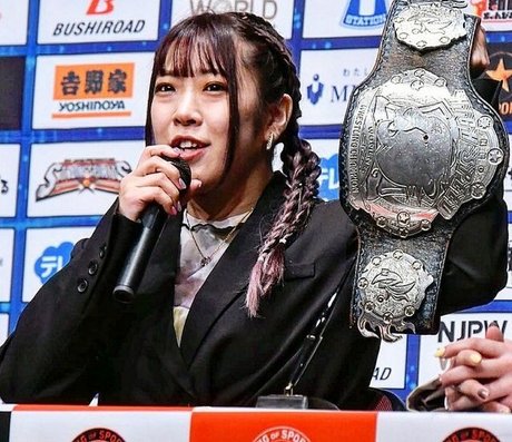 濃厚なラテン系熟女OnlyFans ホットヌード 画像