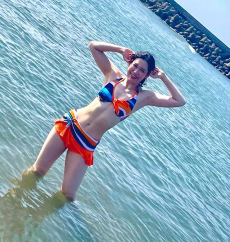 アジアの女の子限定ファン 限定 ギャラリー