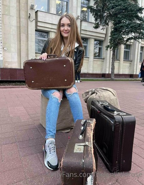 helenlittlerose xxxモデル 写真