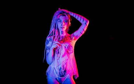 welcometothesewerfree ホットなモデル 画像