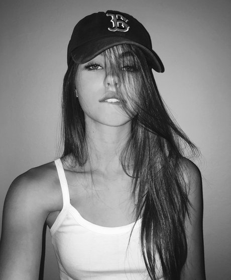 Lily Easton ヌードモデル 写真