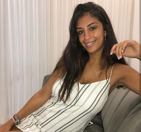 Shahar Halaf ポルノ女優 写真