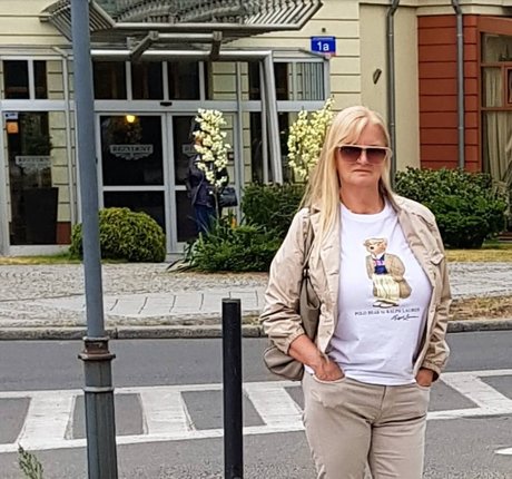 小柄で痩せたOnlyFans アートポルノ 写真