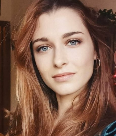 Silvia Mazzieri スター 裸 画像