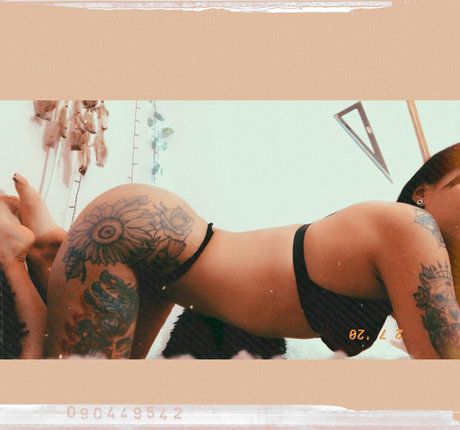 sunmoonlia ポルノ女優 画像