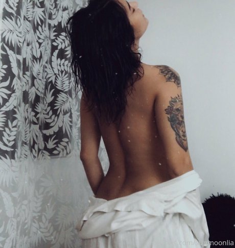 sunmoonlia 裸のモデル 画像