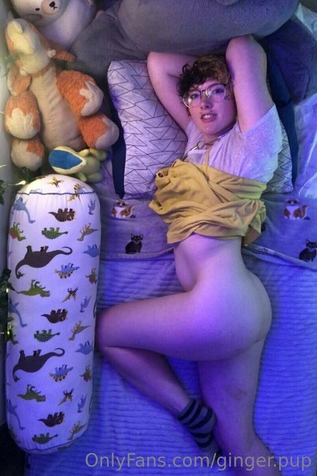 ginger pup ポルノスター HD 写真