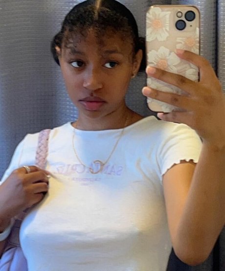 CallmeCoconasty 素敵な女優 画像