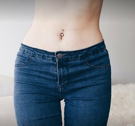 ボディビルダーカップルOnlyFans アートxxx ギャラリー