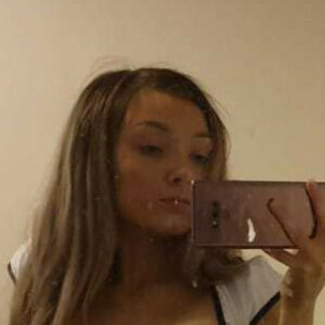 Gabrielle Louise 最高のスター アーカイブ