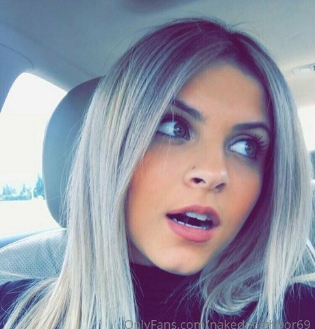 フェムボーイアジアンOnlyFans xxx 写真