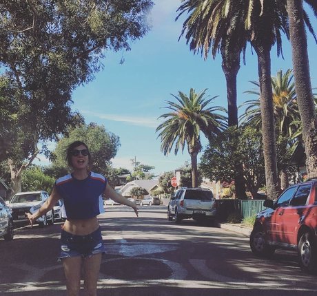 Aylin Tezel モデル 写真