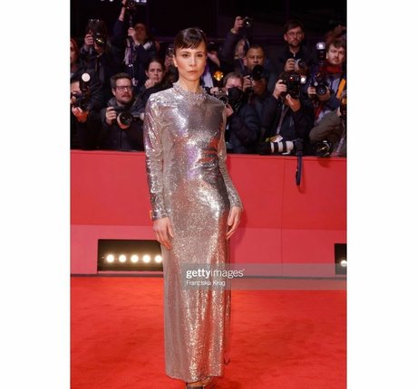 Aylin Tezel profile image