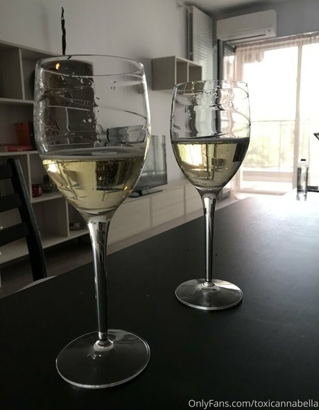 アジア人のアナルオンリーファン セクシーヌード 画像