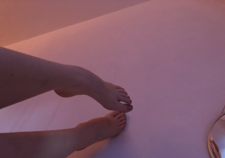 フラットオンリーファン エロチック 画像