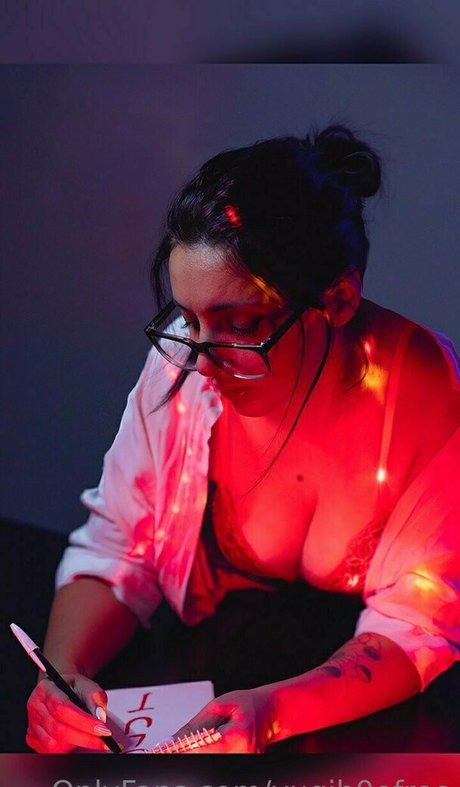 yugih0efree エロティックなスター アーカイブ