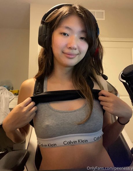 peeness y ポルノスター エロティック ギャラリー